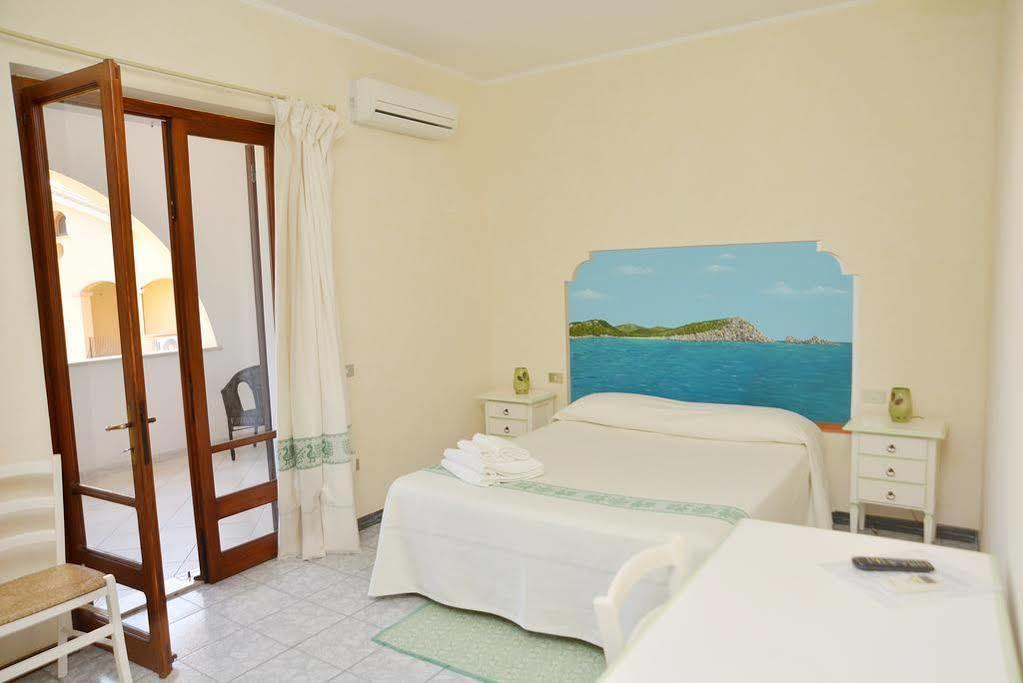 S'Apposentu Affittacamere Pula Exterior foto
